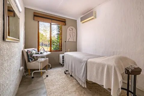 Body Beautiful - Stephanie Booysen