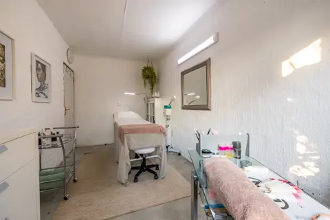 Body Beautiful - Stephanie Booysen